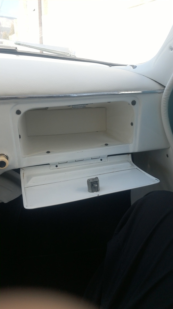 Течь из маслозаливной горловины — Lada 21053, 1,5 л, 2005 года ...