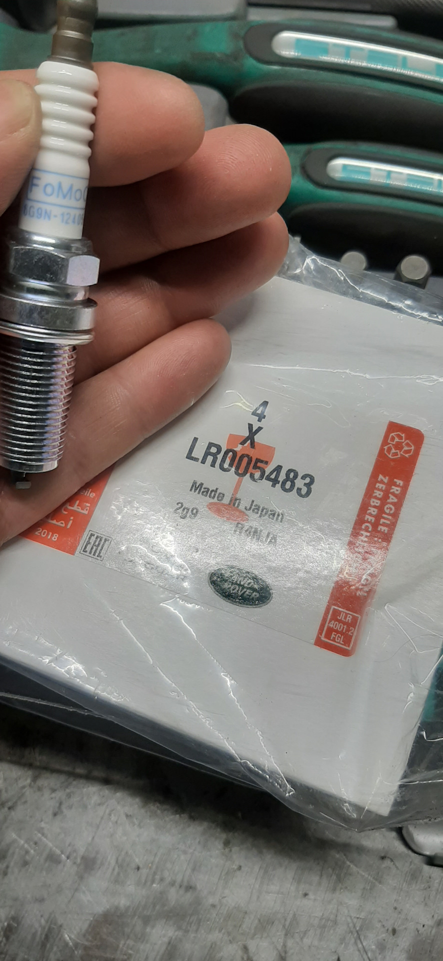 LR005483 Свеча зажигания Jaguar Land Rover | Запчасти на DRIVE2