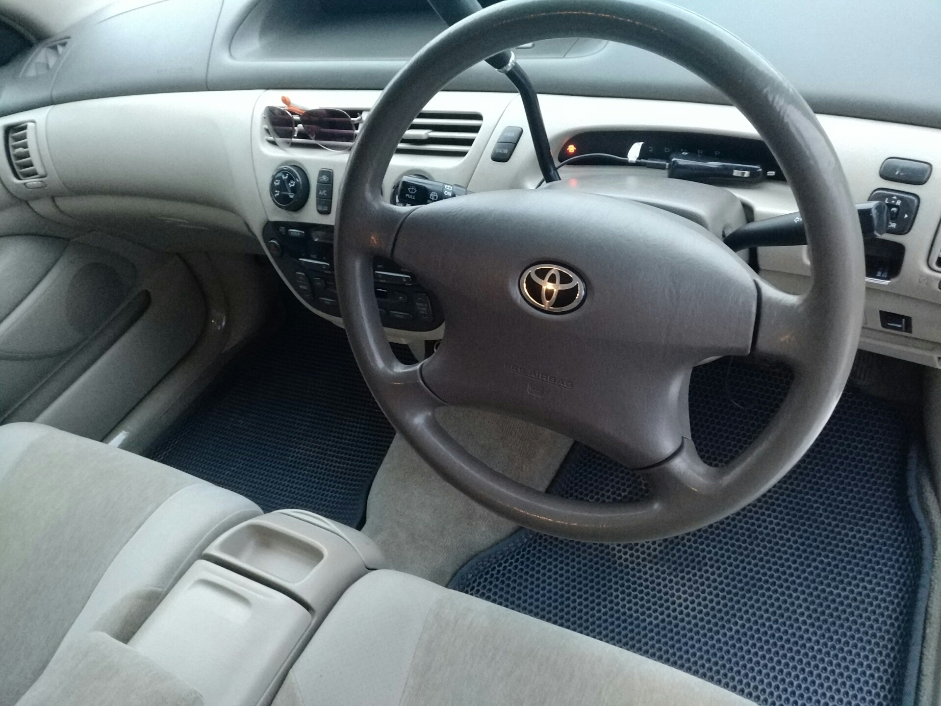 Toyota Vista 2003 салон