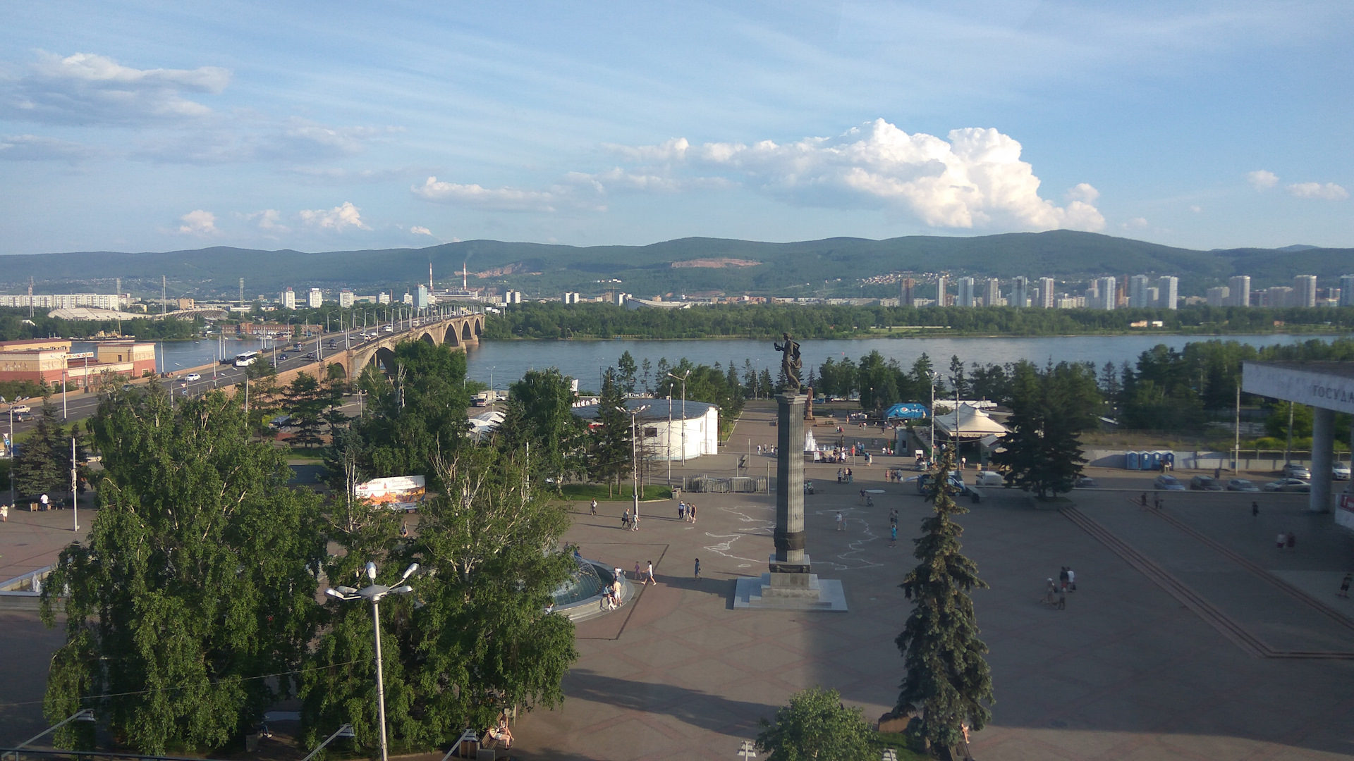 Красноярск новокузнецк. Новокузнецк Красноярск. Что лучше Красноярск или Новосибирск.