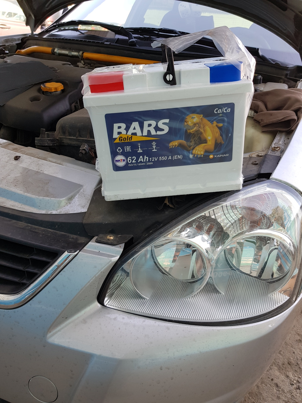 #29 Аккумулятор Bars Gold 62 ah — Lada Приора седан, 1,6 л, 2007 года ...