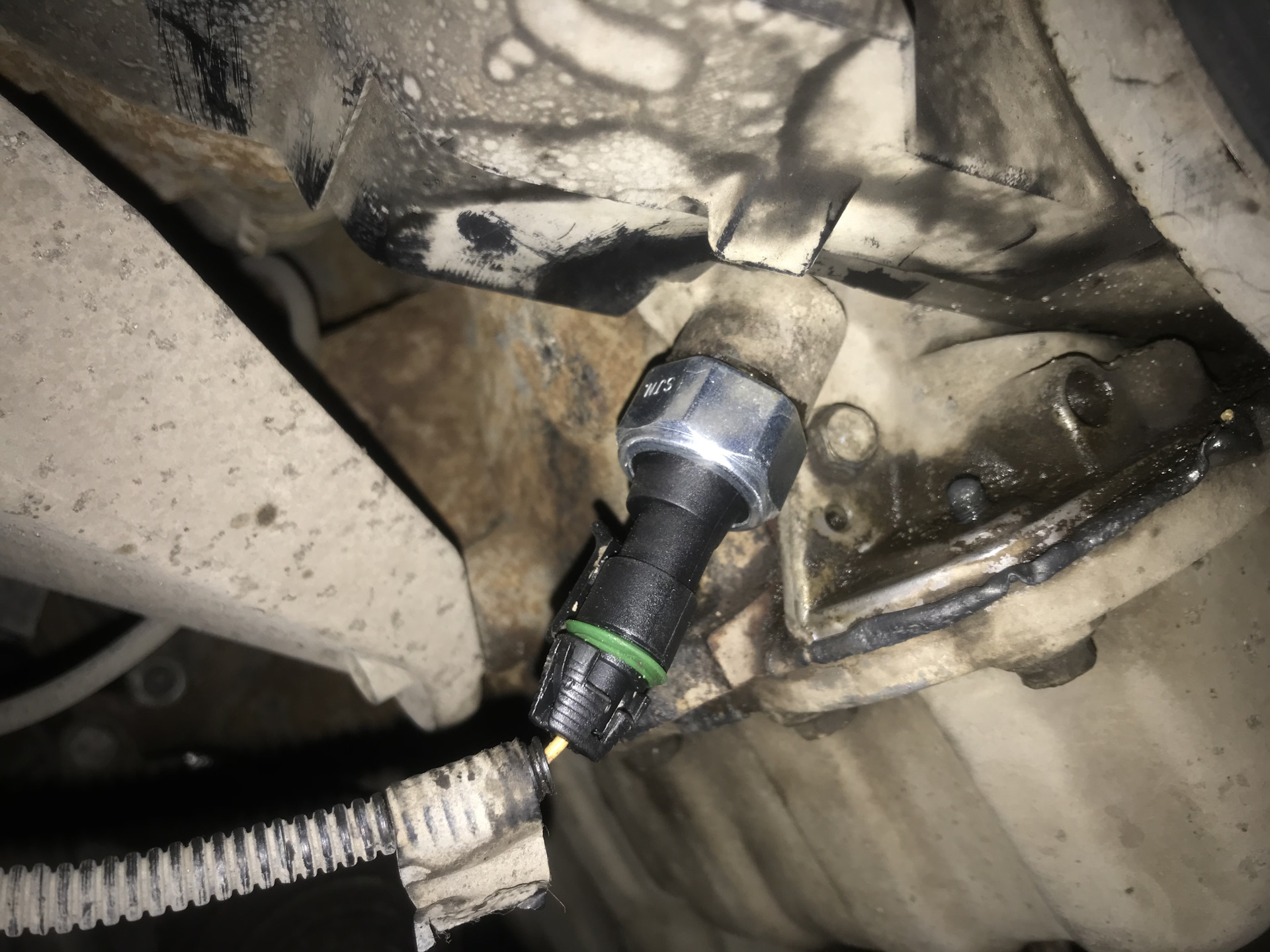 Замена датчика давления масла — Chevrolet Cruze (1G), 1,6 л, 2012 года ...