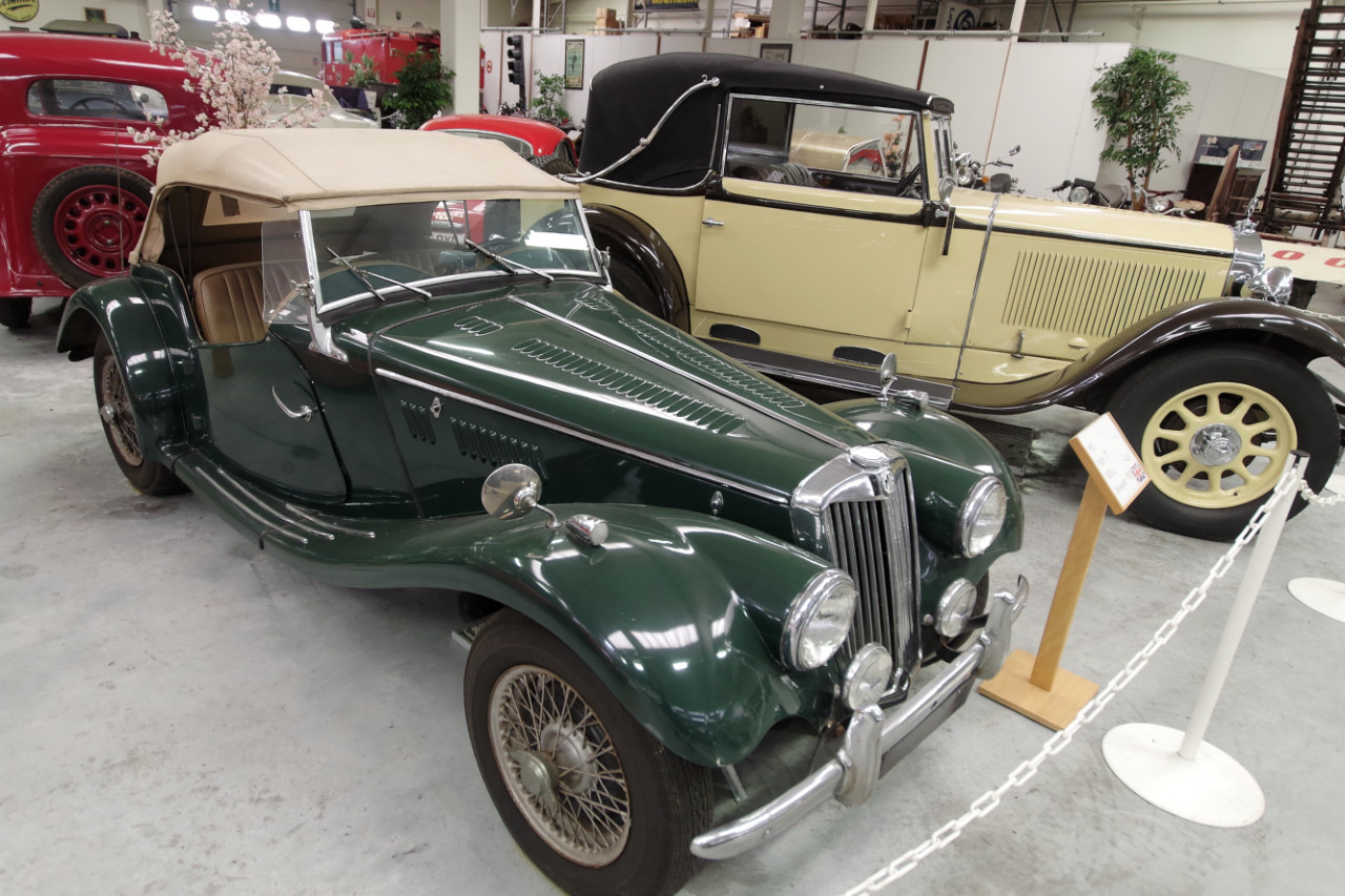 Oldtimer Bossaert — Часть 7. MG, Morris, Moto Guzzi, NSU-FIAT, Opel,  Overland, Packard, Paige, Peugeot — DRIVE2