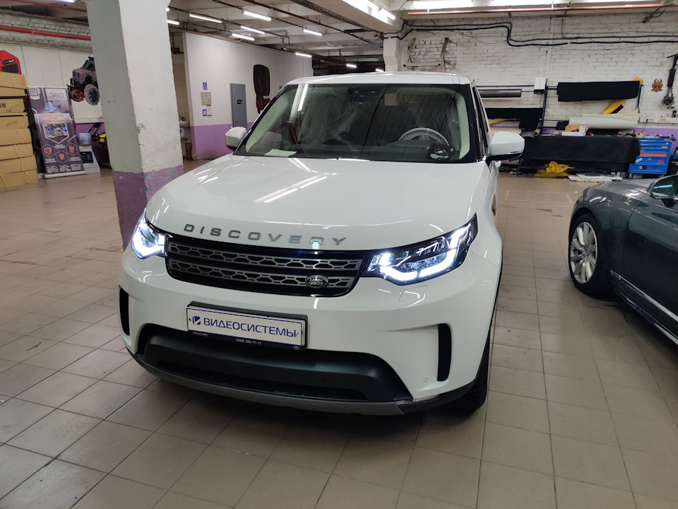 LAND ROVER DISCOVERY 5, Яндекс Навигатор, система контроля слепых зон ...