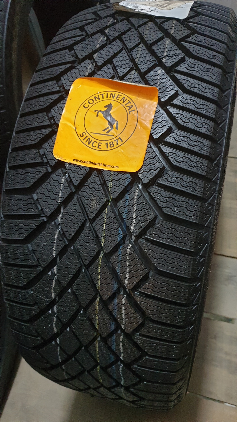 Зимняя резина Continental Contivikingcontact 7 — Lexus GS 450h (2G), 3 ...