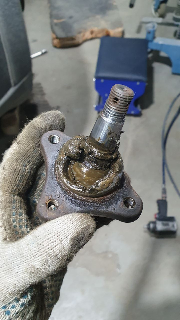 Верхняя шаровая — Mitsubishi Pajero Sport (2G), 3,2 л, 2008 года ...