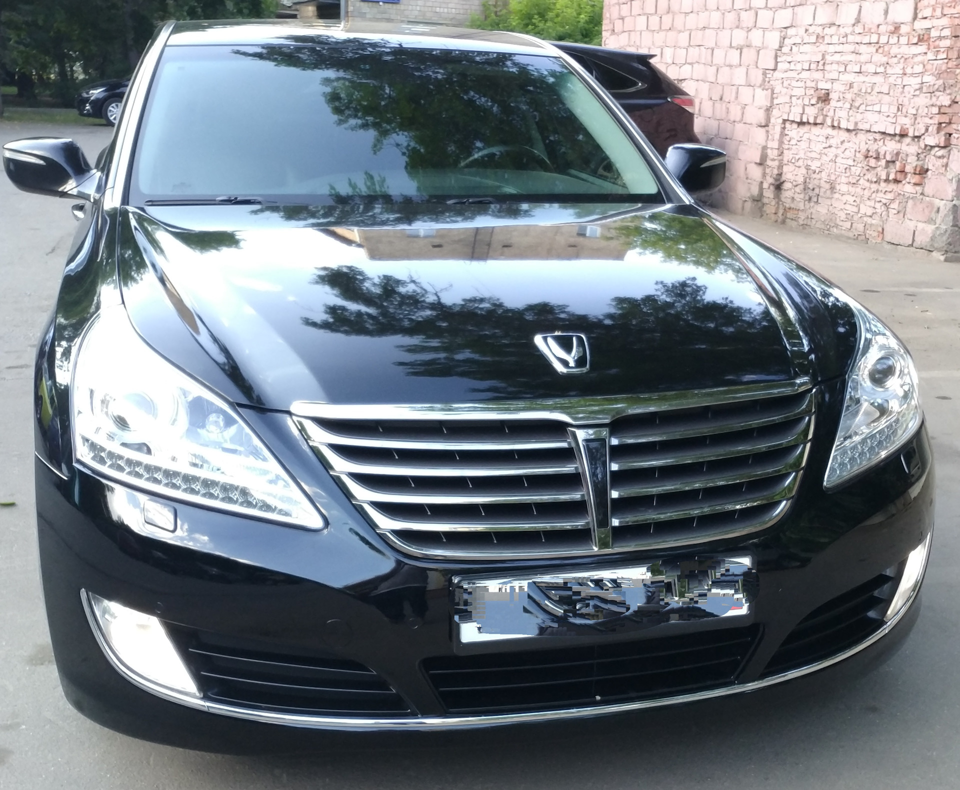 Авито хендэ. Hyundai Equus 3.8 ГАЗ. Hyundai Equus 2002 2.5. Hyundai Equus Restyling. Hyundai Equus. Кроун..