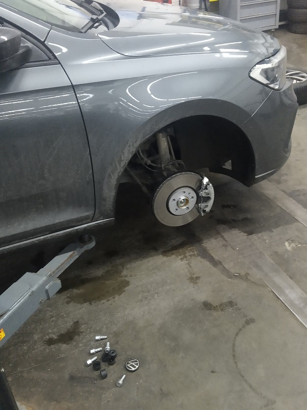 Передние крышки ступицы VIKA — Volkswagen Polo liftback, 1,6 л, 2021 ...
