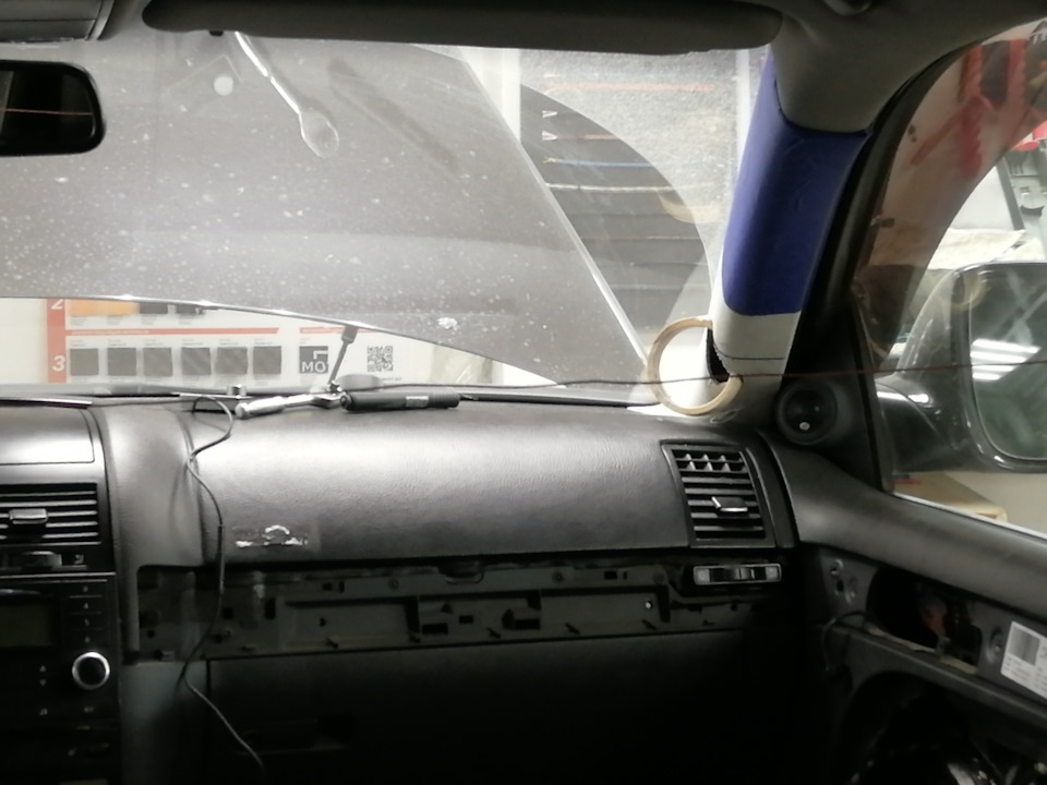 Озвучка VW TOUAREG. Часть 4: ШВИ багажника, подиумы для серединок и ...