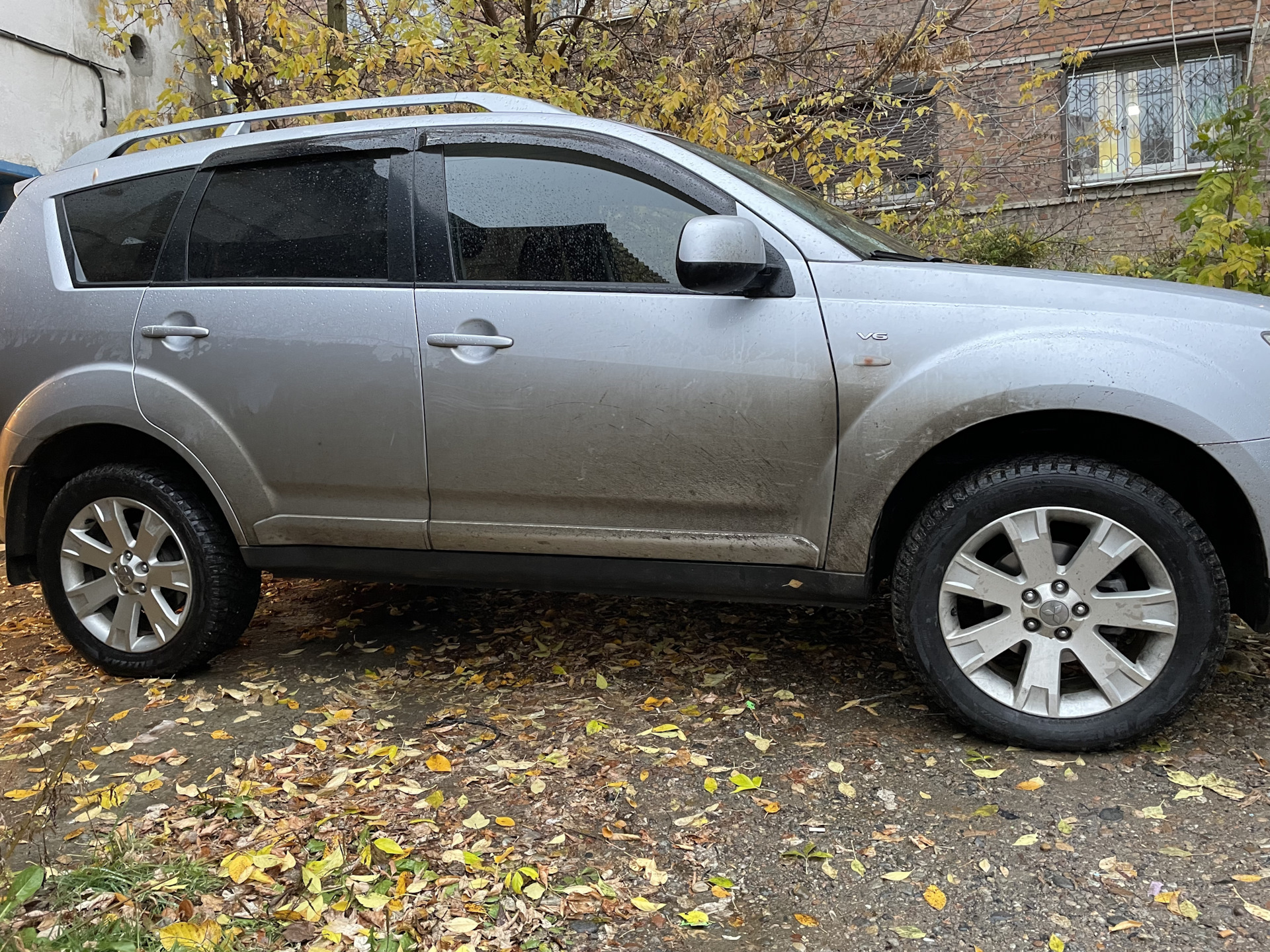 Лифт Аутлендера или эпопея с клиренсом. — Mitsubishi Outlander XL, 3 л,  2007 года | визит на сервис | DRIVE2