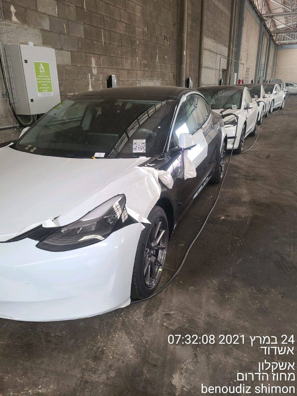 Первые фотографии наших машин в порту. Кто получает в марте? — Tesla Model  3, 2021 года | фотография | DRIVE2