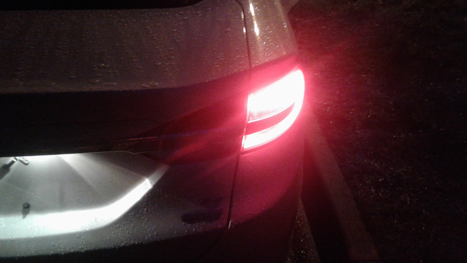 Как должны гореть задние фанари? — Ford Fusion (2G), 1,5 л, 2017 года ...
