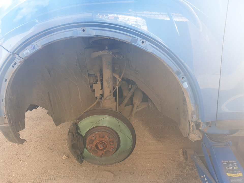 Ремонт локеров/виброизоляция — Ford Kuga (1G), 2,5 л, 2009 года ...