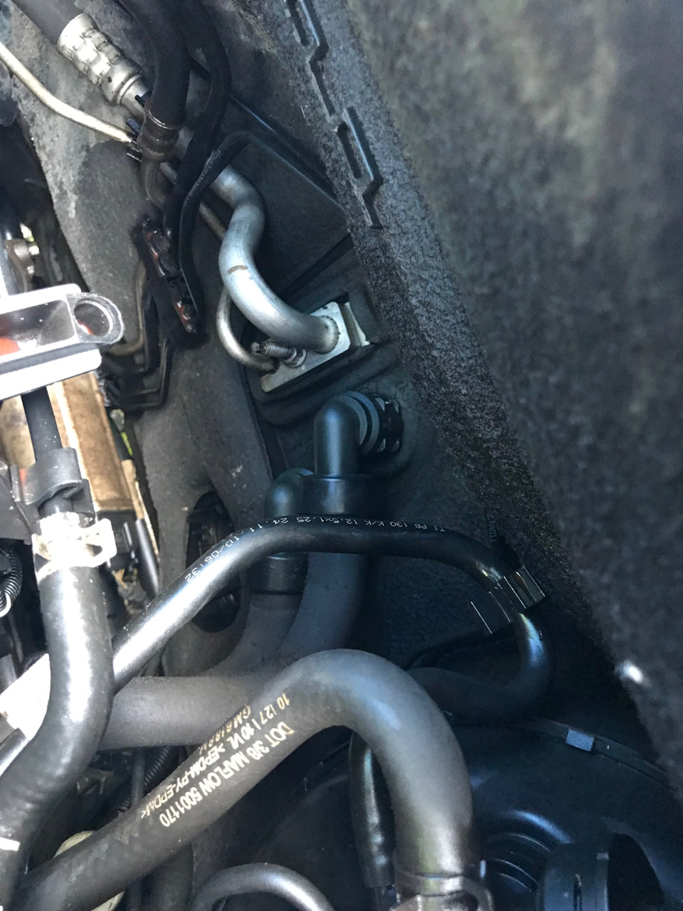 Как поменять патрубок отопителя 13338427 — DRIVE2