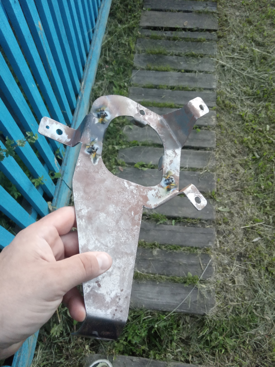 Готовое крепление, остаётся только покрасить. — Mazda AZ-Wagon