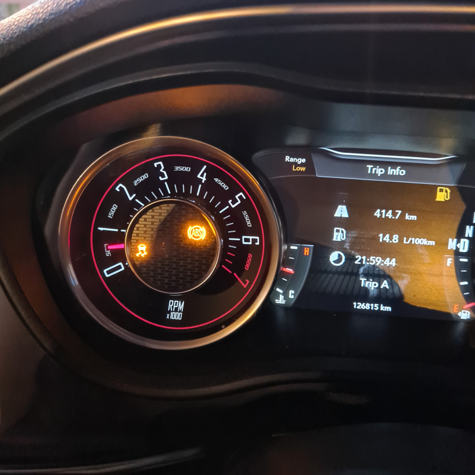 Неисправность датчика ABS — Dodge Challenger, 3,6 л, 2015 года