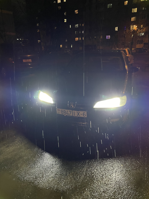 галоген разрешен. маркировка на фарах для led ламп. галоген светодиод ксенон. галоген разрешен. ксенон 6000к 35вт светит.