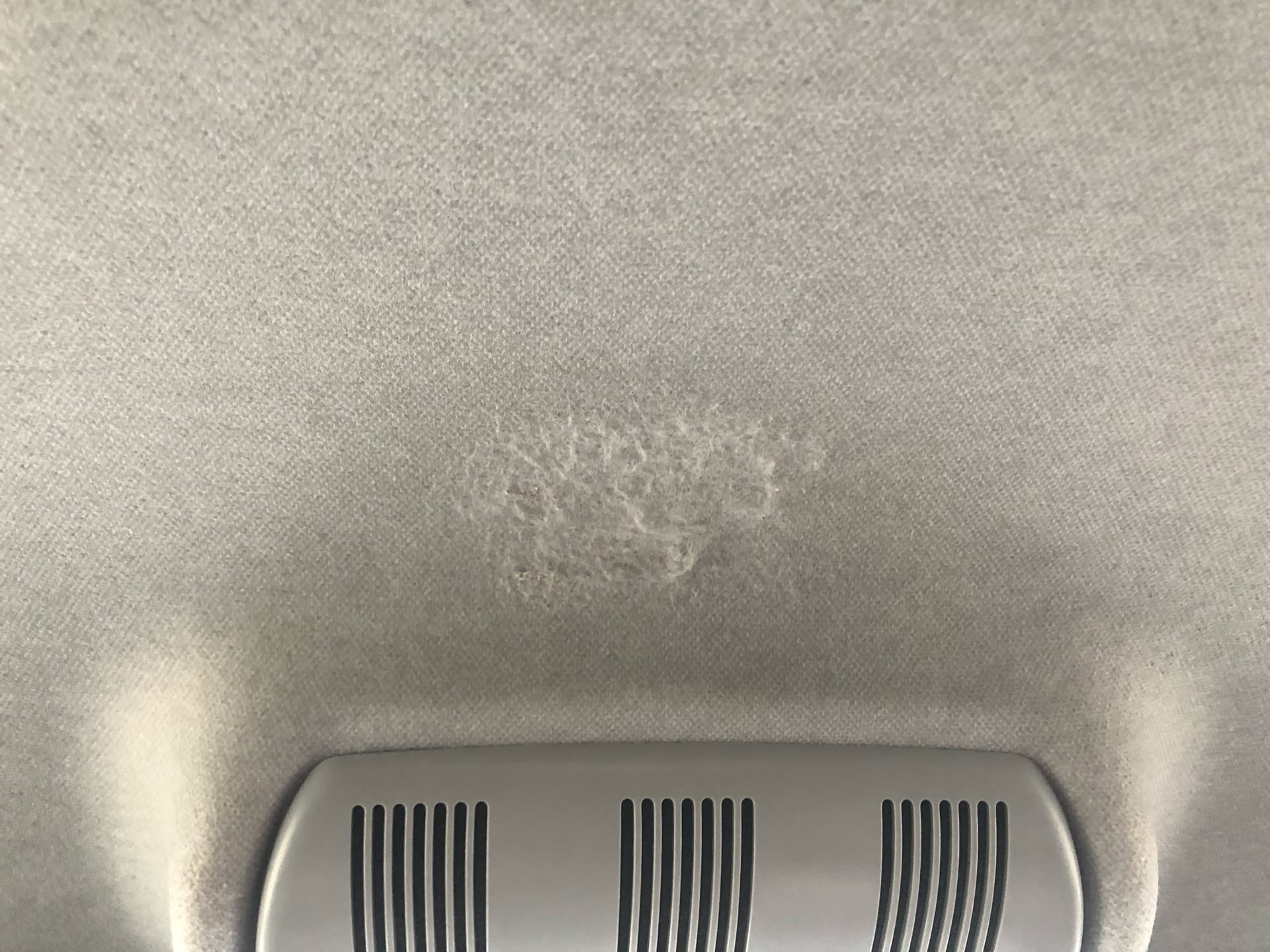 Как снять потолок шкода фабия Устранение дефекта на потолке - Skoda Fabia Mk2, 1,4 л, 2011 года своими руками 