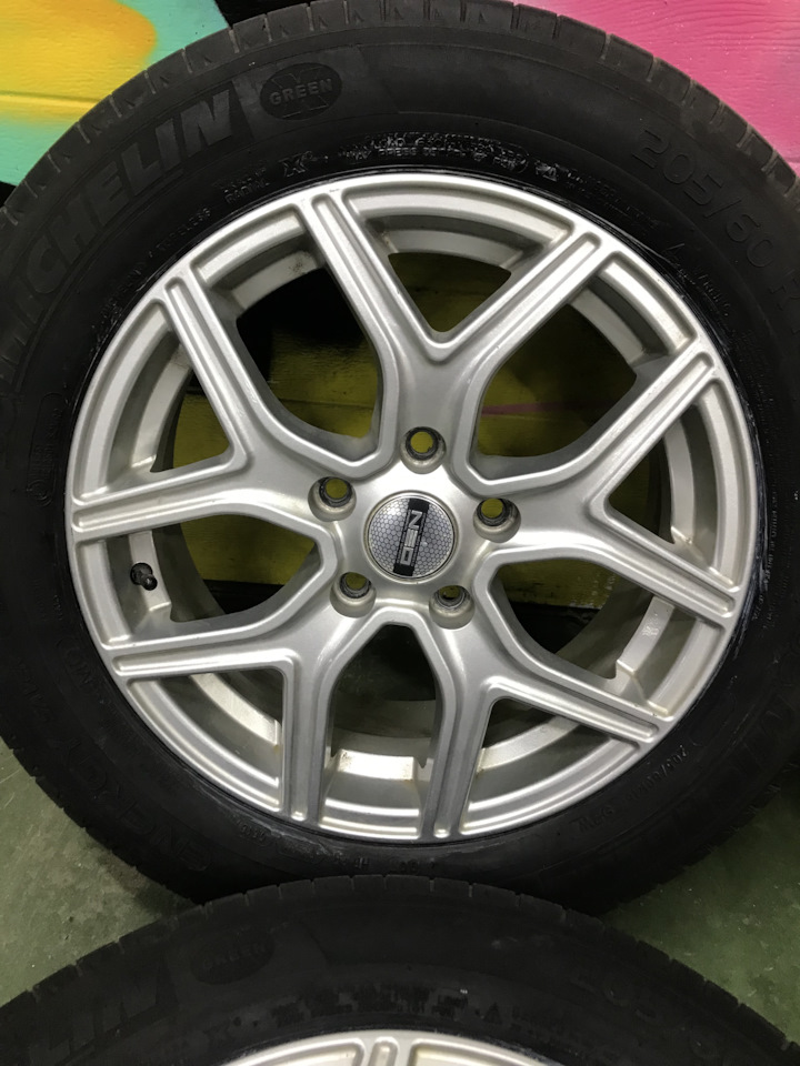 Шины летние Michelin 205/60 R16, литые диски Mazda Hyundai Kia 6,5Jx16 ...