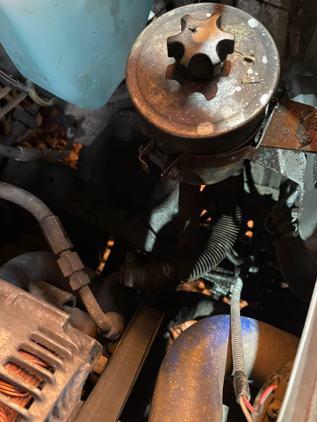 Слетел шланг ГУР — ГАЗ Соболь, 2,4 л, 2009 года | поломка | DRIVE2