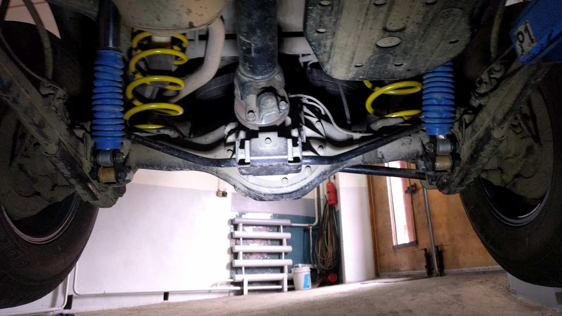 Подвеска паджеро спорт 2. Задние амортизаторы под лифт l200 drive2. Pajero 2 передние рычаги под лифт. Передняя пневмоподвеска l200 3 поколения. Лифт кит ARB Митсубиси Паджеро спорт 2005.