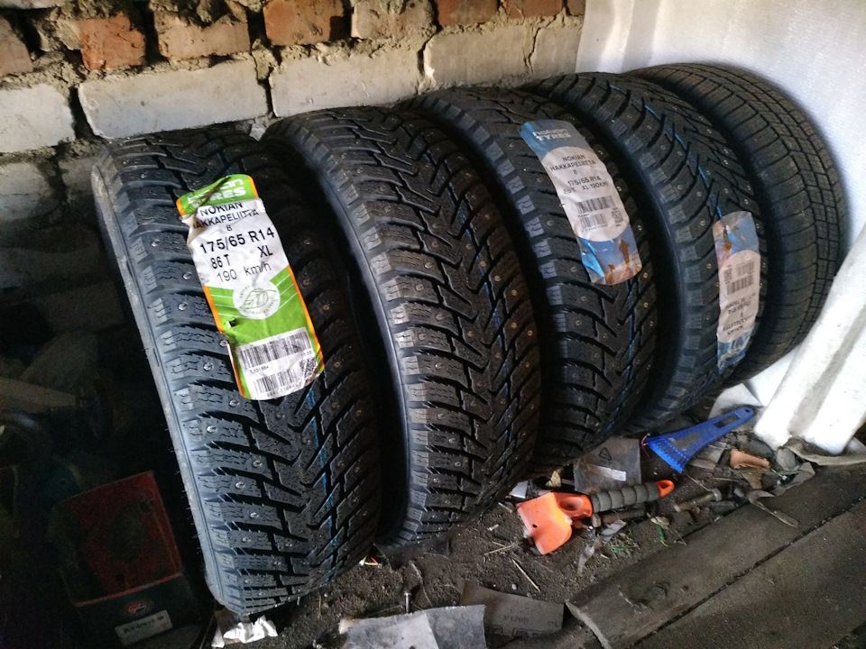 Nokian Hakkapeliitta 8 (2019) — Lada Гранта Лифтбек (2G), 1,6 л, 2019 ...