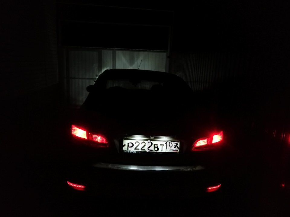 Led подсветка номерного знака — Nissan Almera V (G11/15), 1,6 л, 2013 ...