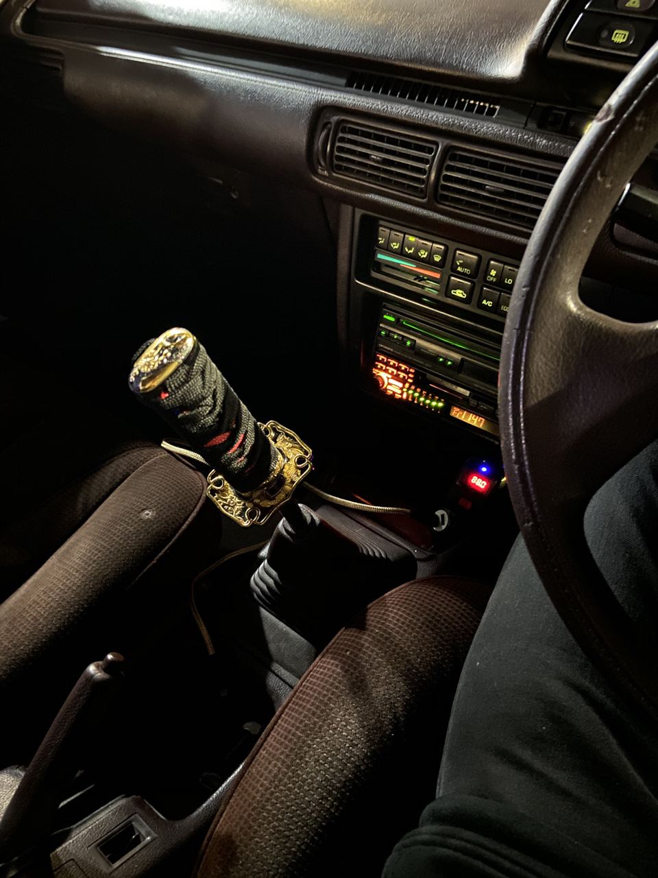 Ручка КПП в виде катаны — Toyota Vista (20), 2 л, 1989 года ...