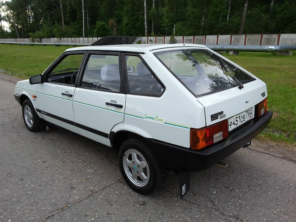 Ваз 2109 самара. Lada Samara 2109. 2109 Samara. Lada 2109 Summertime. Лада 2109 Samara 1989.