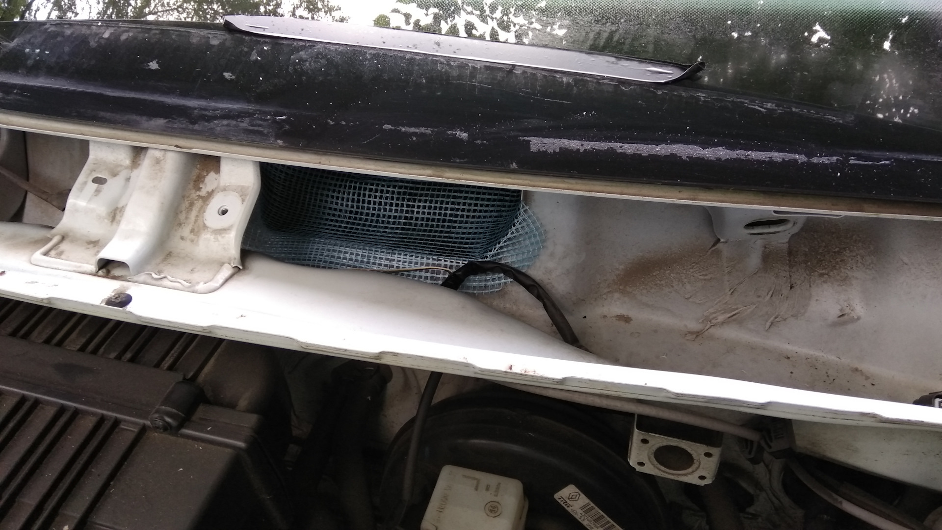 воздухозаборник рено дастер 2. забор воздуха в салон. воздухозаборник шевроле лачетти универсал 1. воздухозаборник логан 1. забор воздуха в салон renault logan 1.