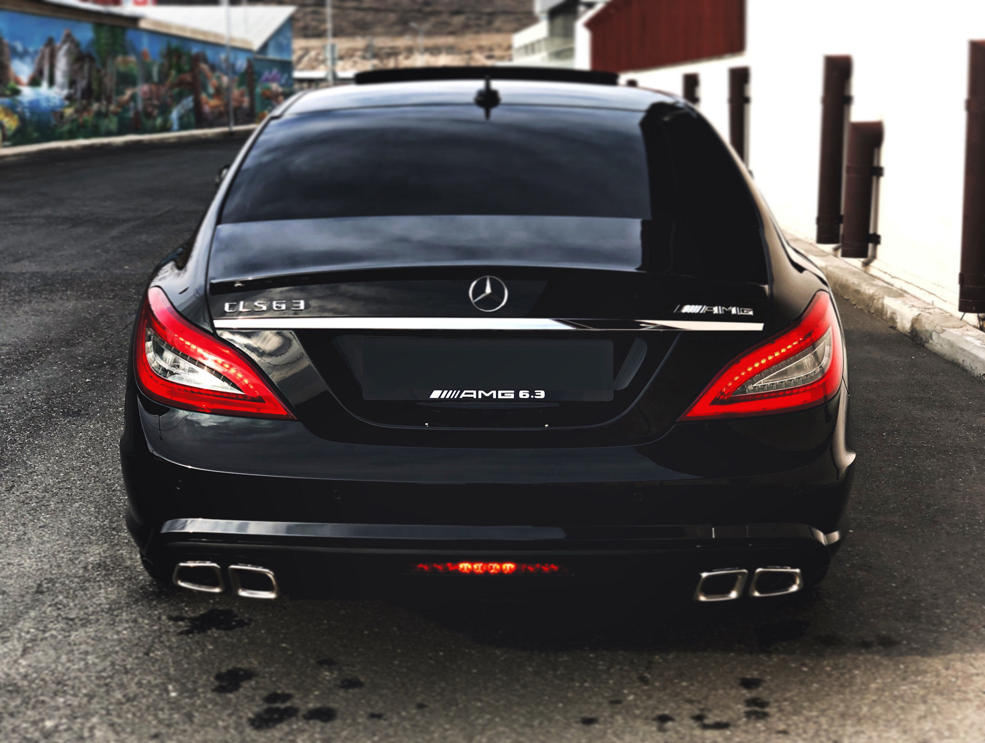 Мерседес банан CLS 63 АМГ