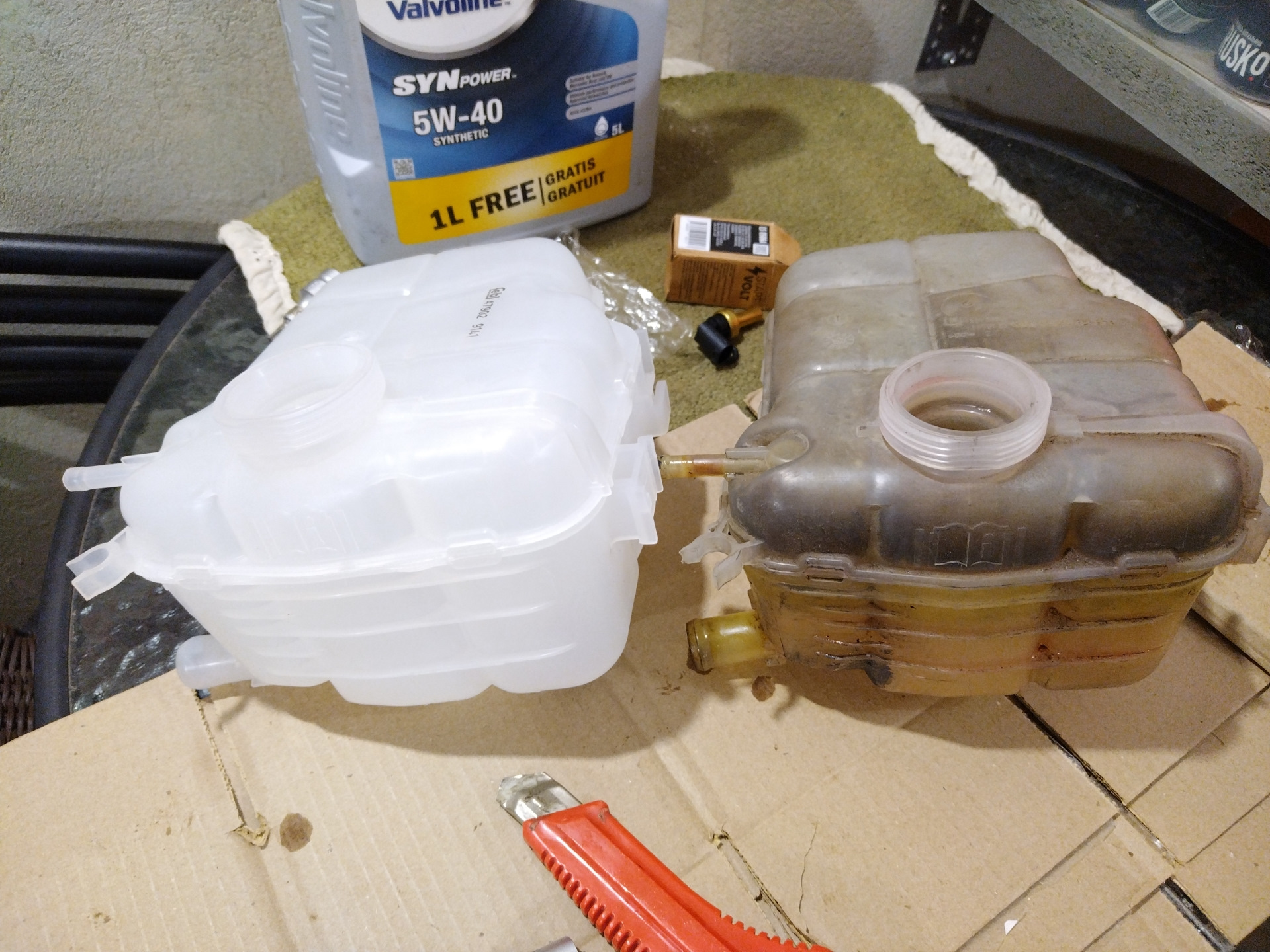 Масло+фильтр, расширительный бачок+датчик t ОЖ — Opel Astra J, 1,6 л ...