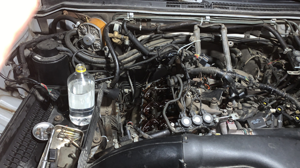 Течь форсунки и клапанная крышка — Mitsubishi Montero III (V60), 3,5 л ...