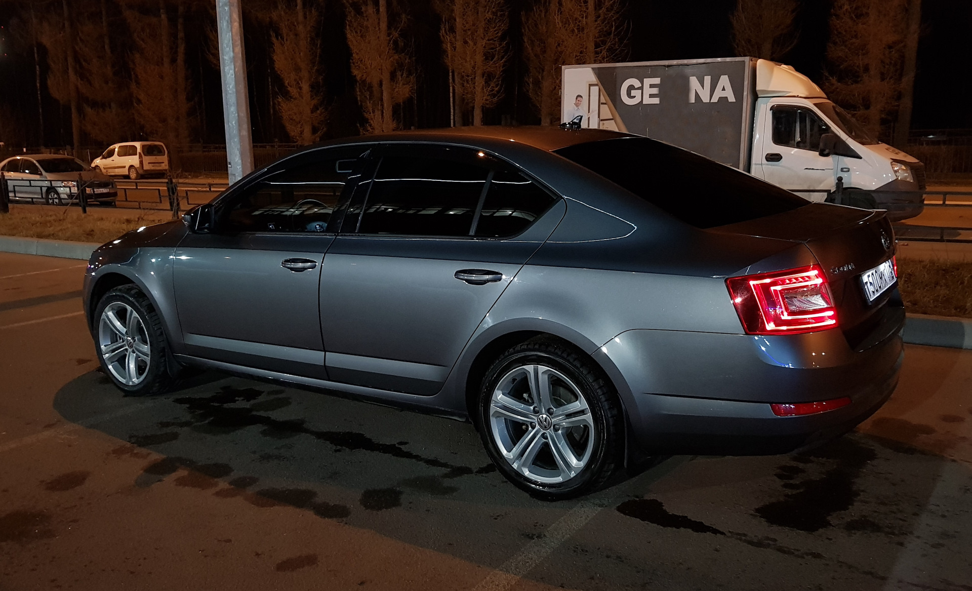 Фото 7 17. Октавия а7 r17. Диски Skoda Octavia a7 r17. Skoda Octavia a7 на 17 дисках. 215 55 17 Skoda Octavia a7.