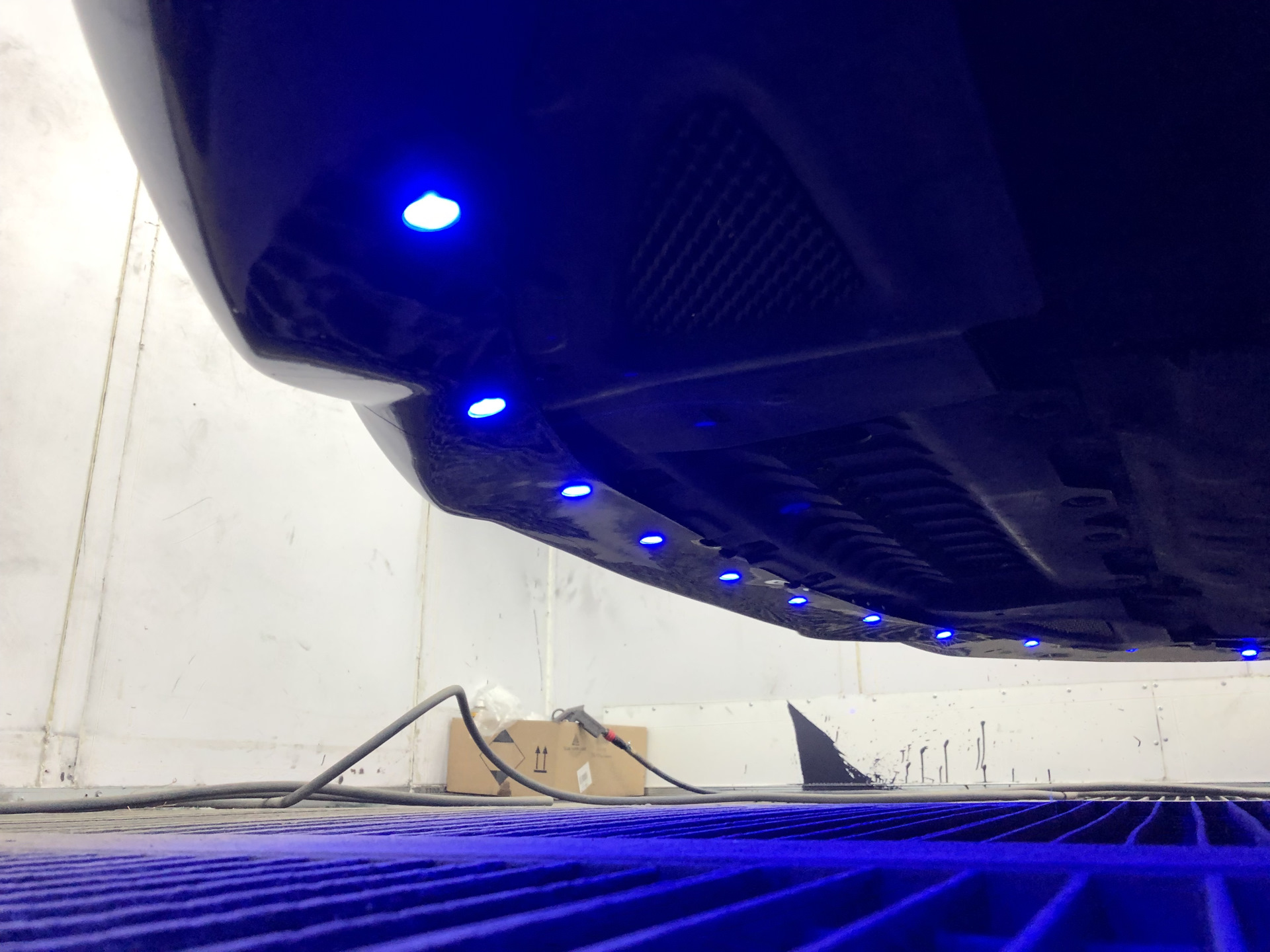 54. ЭКСКЛЮЗИВ. Подсветка днища синим неоном — Chevrolet Cruze (1G), 1,8 ...