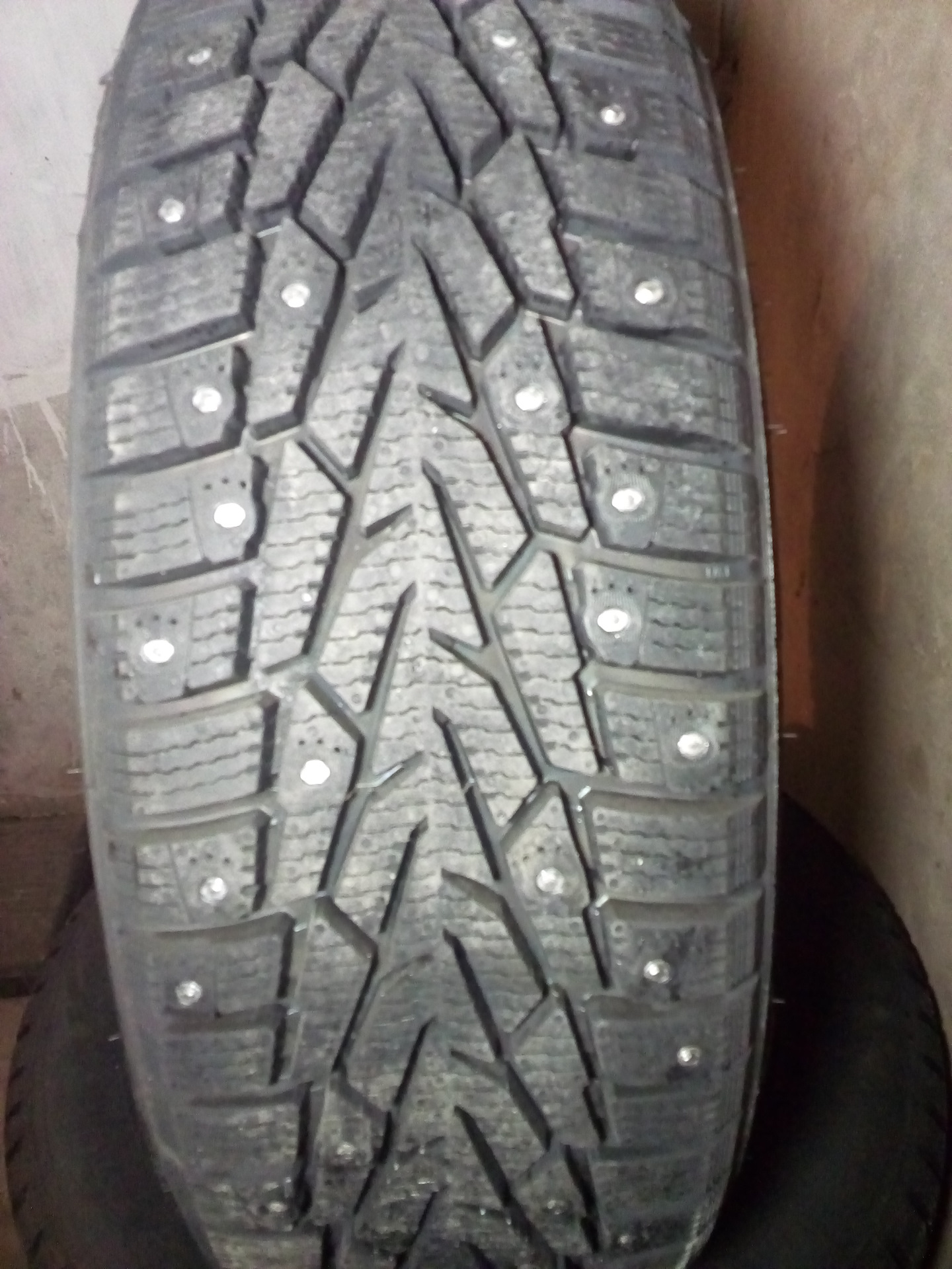 Зимние тапки Nokian Nordman 7 — Renault Fluence, 1,6 л., 2012 года ...