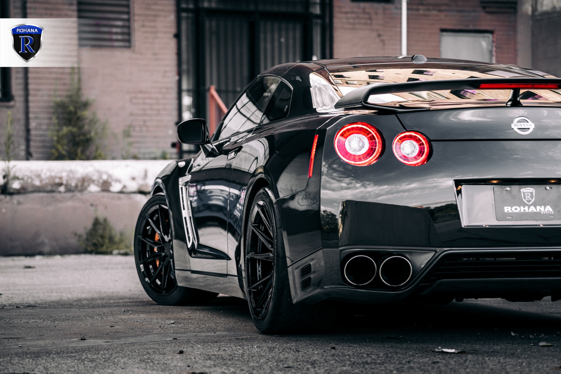 Tune black. Nissan GTR Black Tuning. Nissan GTR Tuning чёрный. Ниссан GTR 300 Tuning. Rohana® rfx13 Gloss Black.