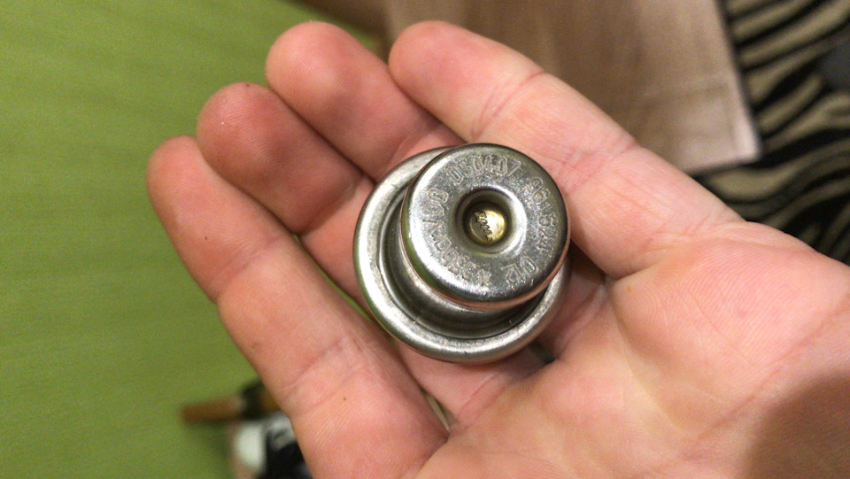 регулятор давления топлива ваз 2114. регулятор давления топлива matiz 0. фишка регулятора давления топлива. регулятор давления топлива ровер 75 1. фишка регулятора давления топлива.