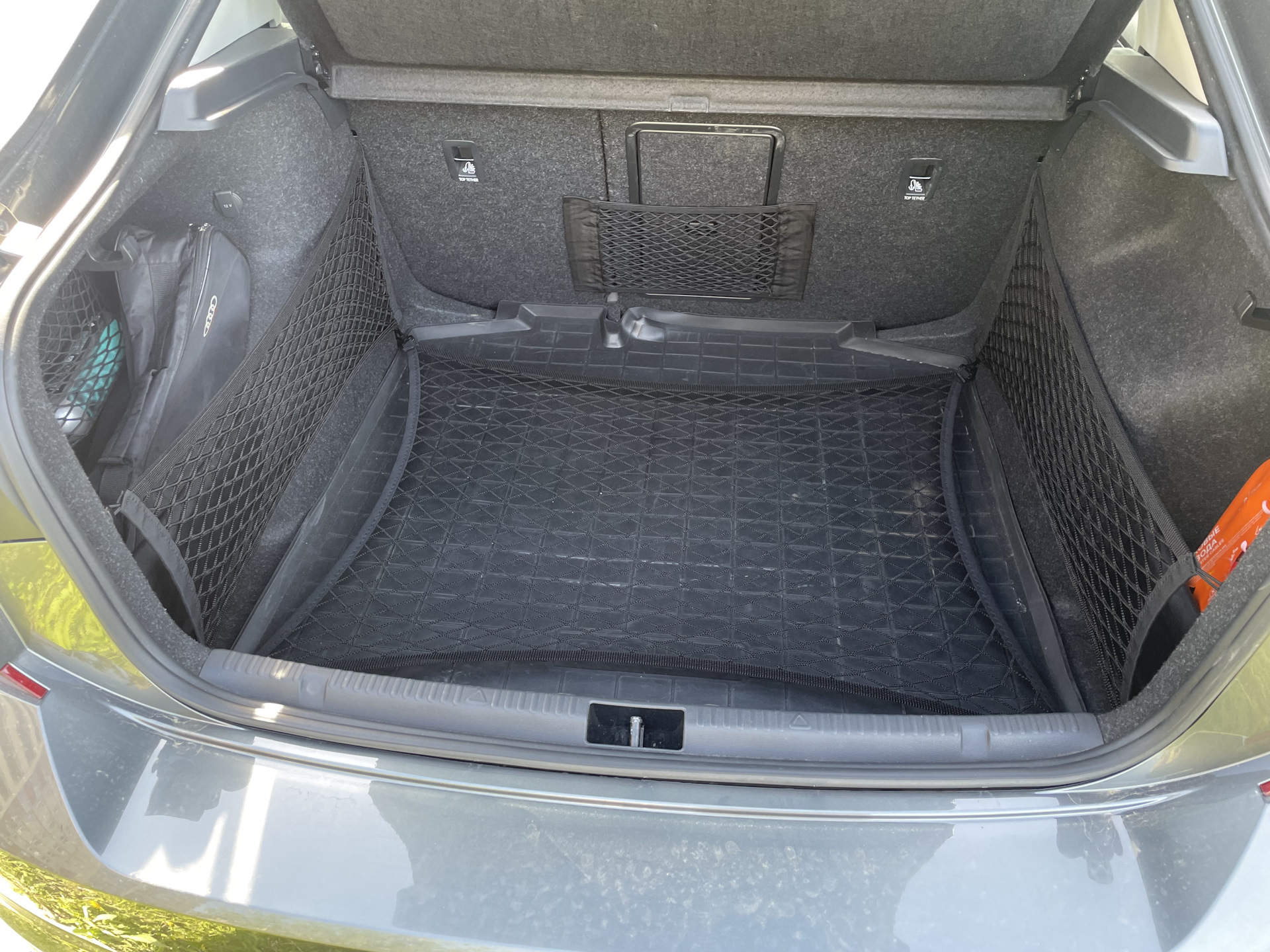 Сетки в багажник — Volkswagen Polo liftback, 1,4 л, 2021 года ...