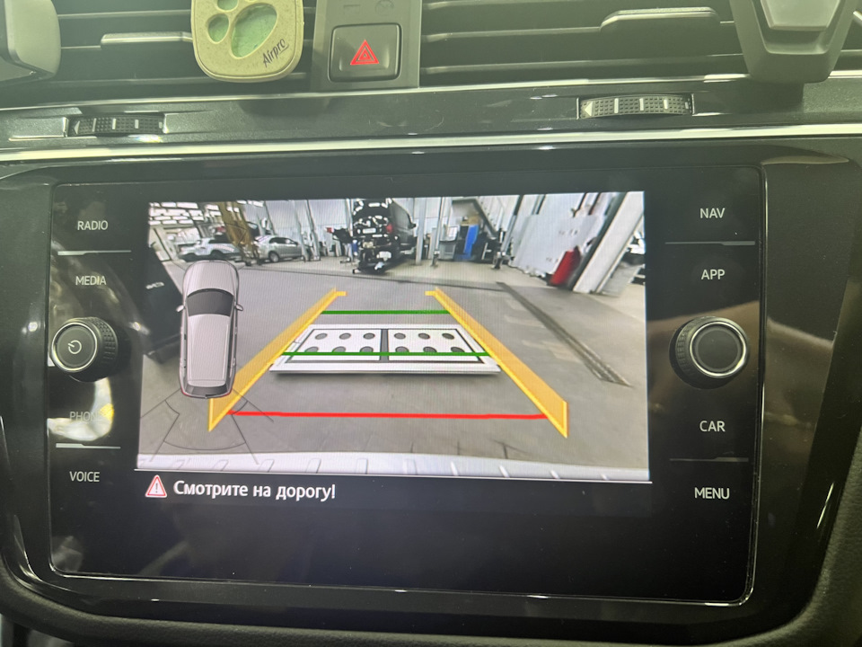 Камера заднего вида — Volkswagen Tiguan (2G), 2 л, 2019 года ...