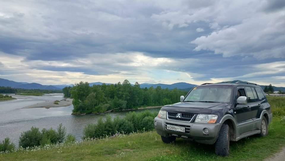 Это в Усть Коксе прям. — Mitsubishi Pajero (3G)