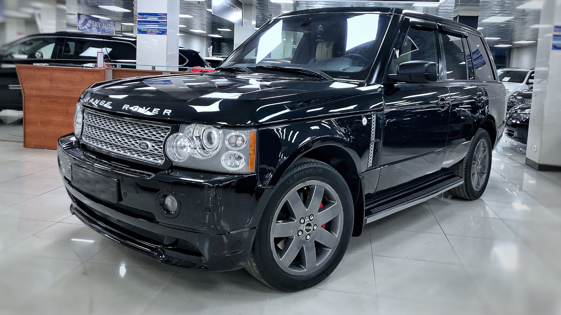 Land Rover Range Rover (3G) 4.2 бензиновый 2008 | Сундук на DRIVE2