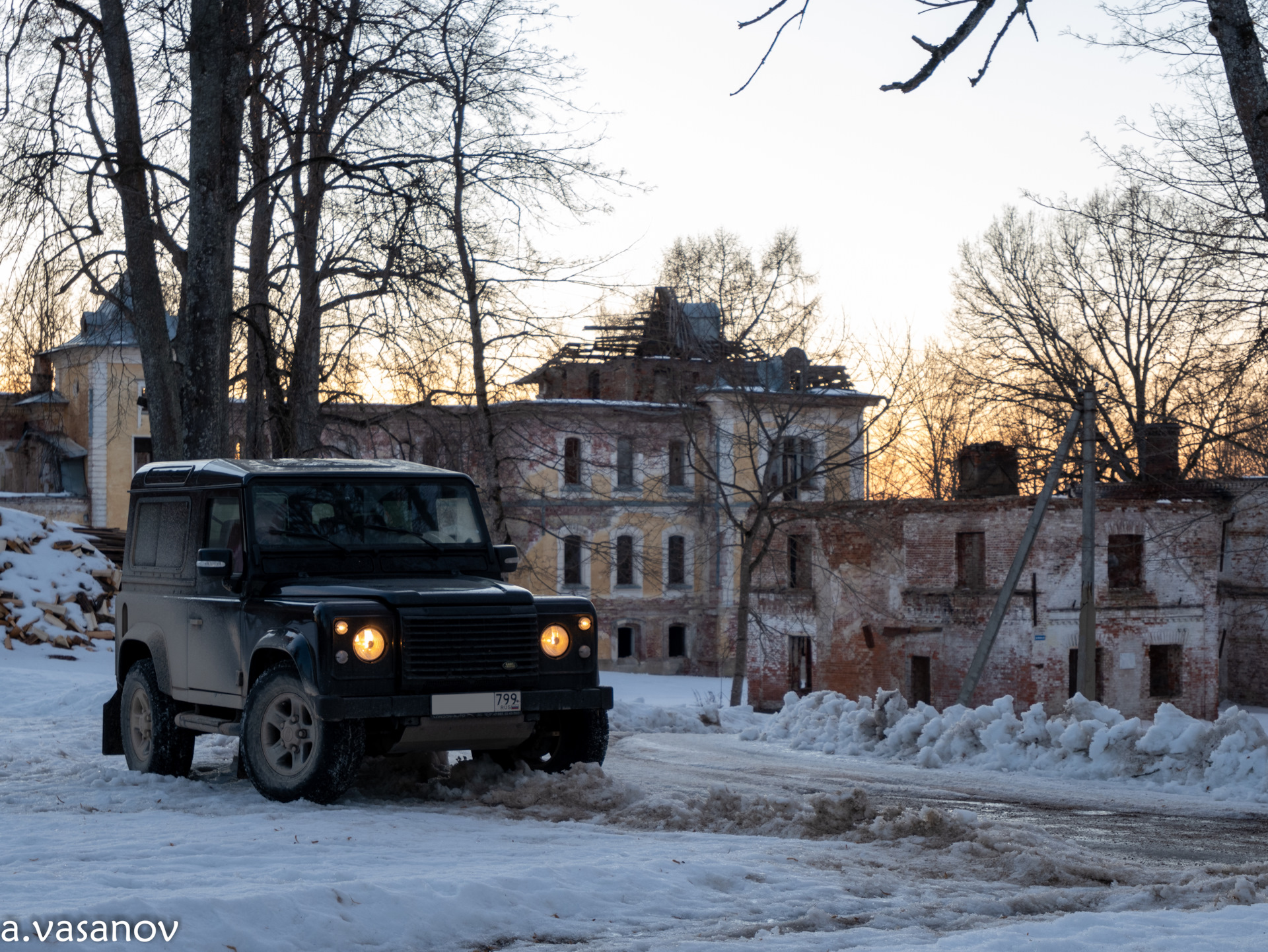 ПВД. Заброшенные усадьбы Смоленской области. — Land Rover Defender, 2,5 л,  2005 года | путешествие | DRIVE2