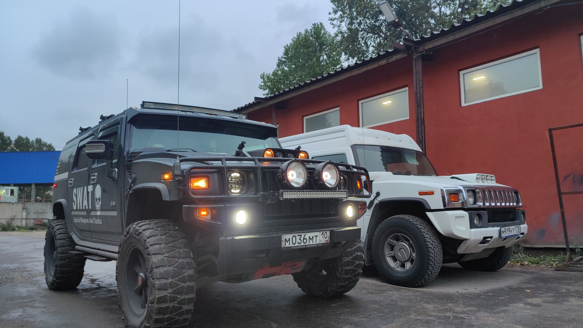 Hummer H2 6.0 бензиновый 2005 | маленький троглодит на DRIVE2