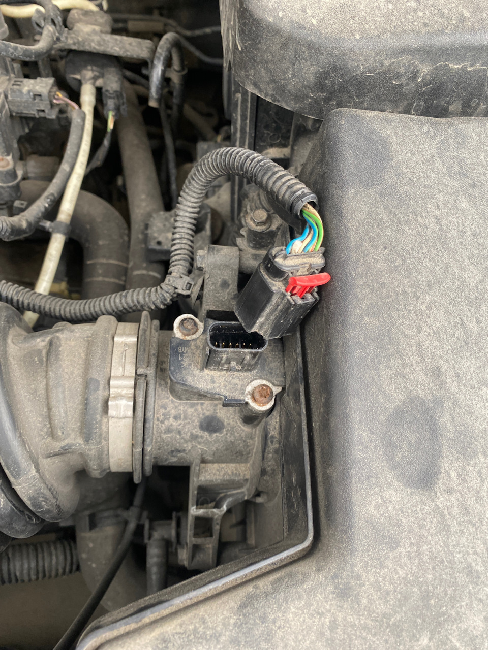 Чистка датчика массового расхода воздуха Ford Focus 3 — DRIVE2