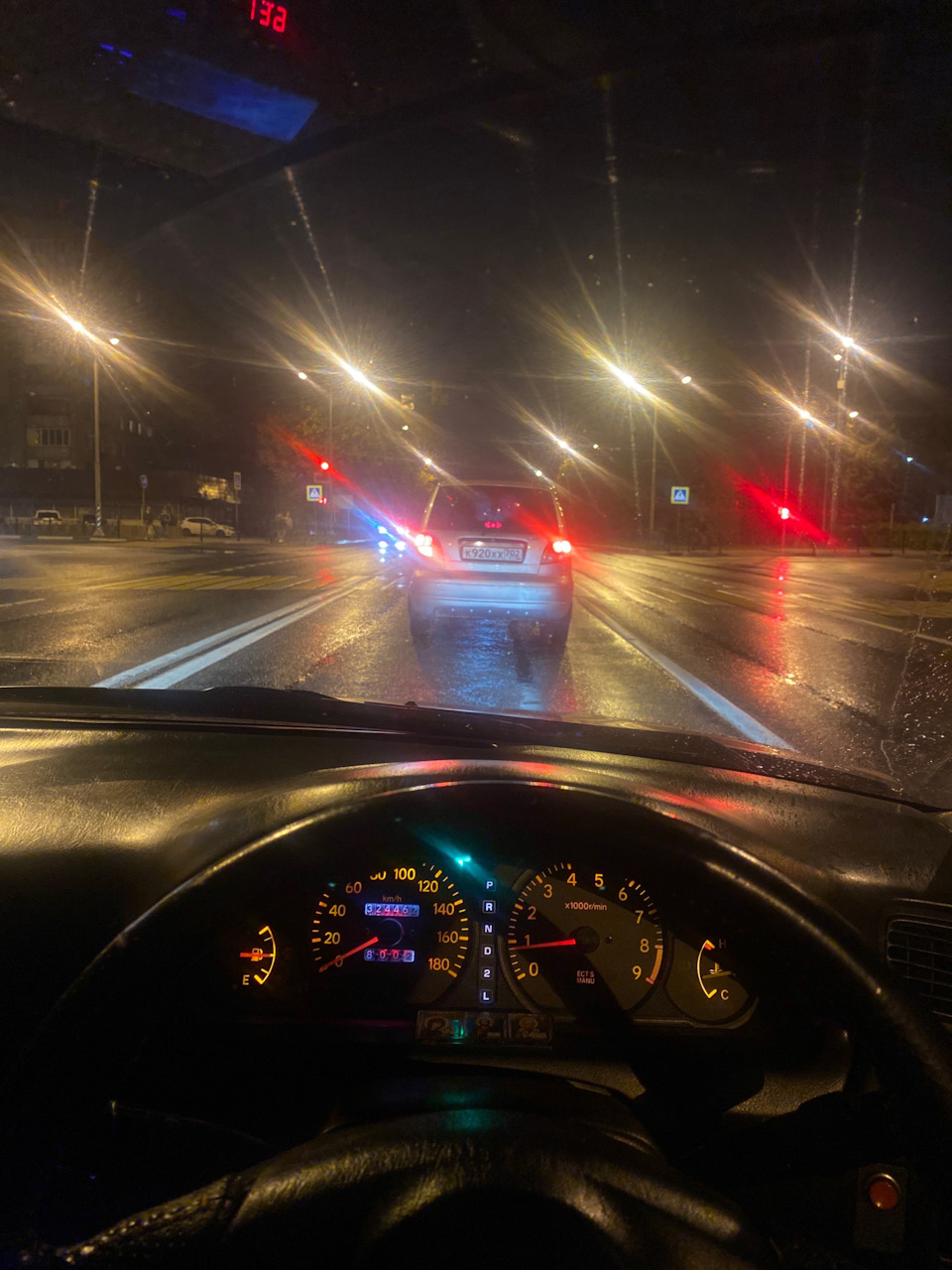 Замена патрона габаритов и лампочек приборной панели — Toyota Sprinter ...