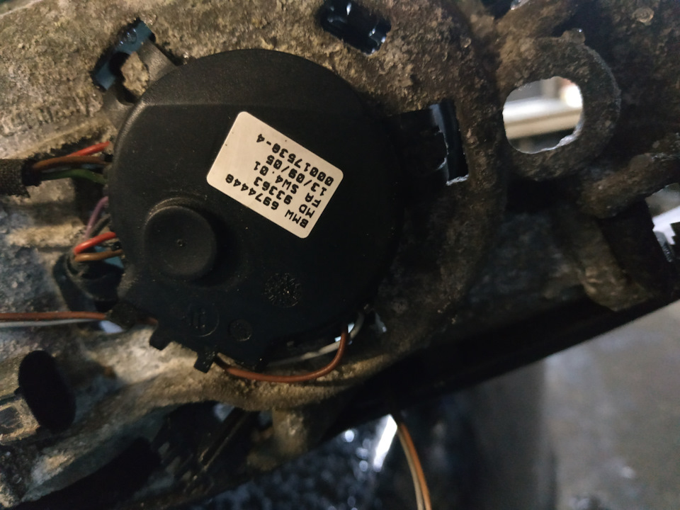 Разборки с зеркалом. — BMW 5 series (E60), 3 л, 2005 года | запчасти ...