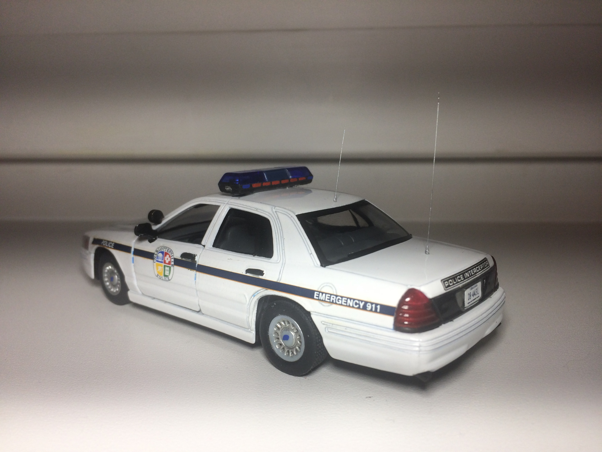 Kinsmart ford crown victoria online