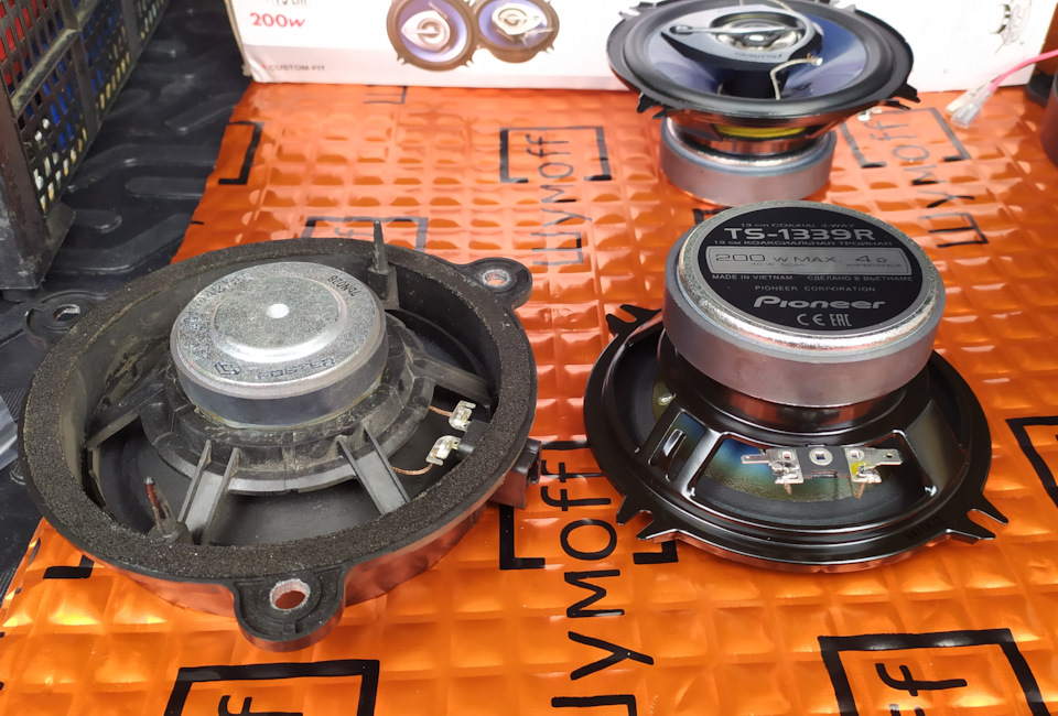 Сравнение двух динамиков — Lada XRAY