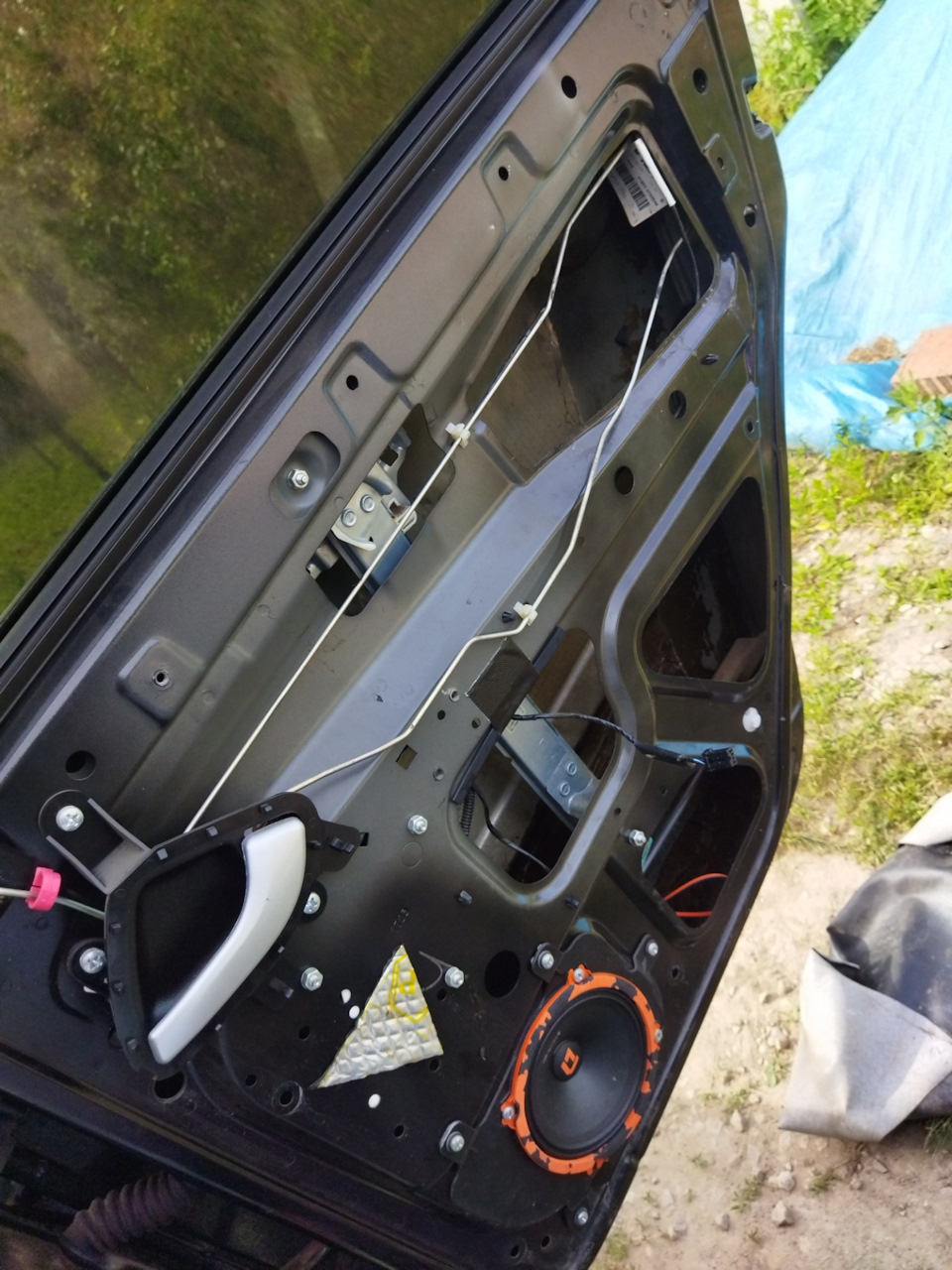 А что под шумкой у 10 летней калины? 😧 — Lada Калина Хэтчбек (2G), 1,6 ...